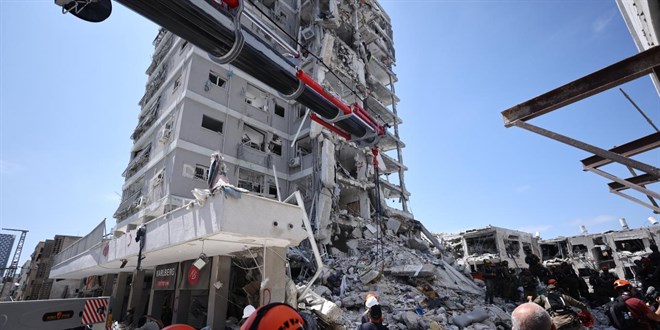 Tahran'da can kayb� art�yor! 128 �l�