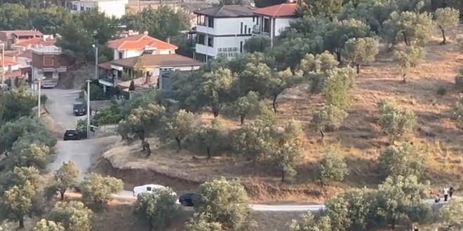 İmamoğlu'nun babasına ait arazide arama yapıldı