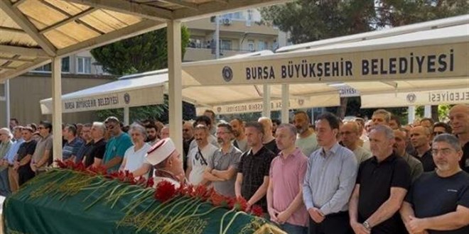 Karne Gnnde Fenalaan retmen Hayatn Kaybetti