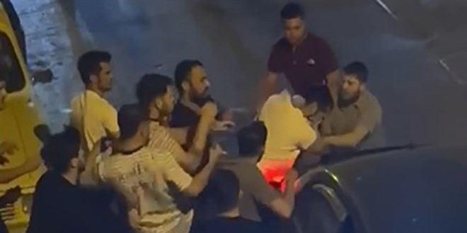 Jandarma ve polise k�f�r etti�i i�in dayak yemi�ti, yakaland�