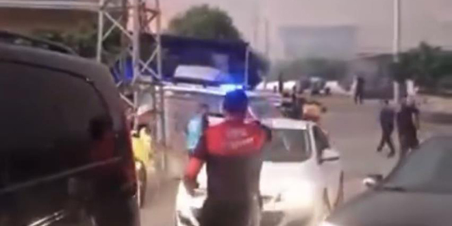 Aliaa'daki yangn Foa'ya doru geniledi, baz evler tahliye edildi