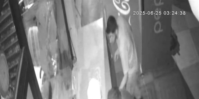 Eski�ehir'de Market Soygunu G�venlik Kameras�nda