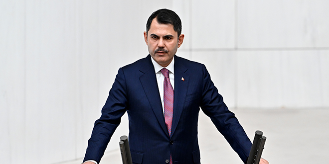 Bakan Kurum: CHP'nin y�z y�lda yapamad��� konutu bir y�lda yapt�k