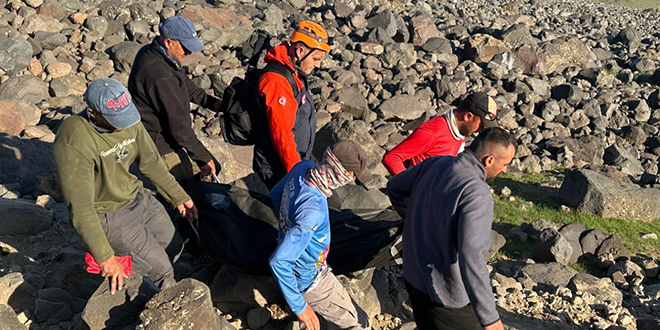 A�r� Da��'na t�rman�� s�ras�nda kalp krizi ge�iren da�c� hayat�n� kaybetti