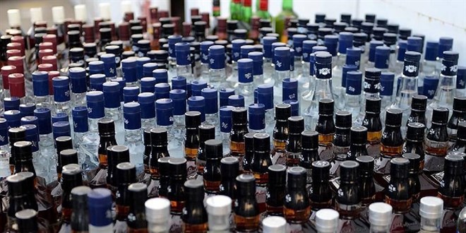 Adana'da Alkol Sat Saatine Uymayanlara 32 Milyon TL Ceza