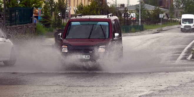 Erzurum, Kars ve Ardahan i�in kuvvetli ya��� uyar�s�