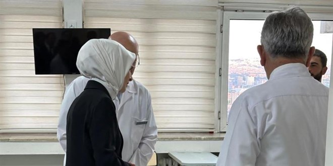 Bakan Göktaş, metan gazından zehirlenen askerleri ziyaret etti