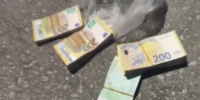 Eski SGK M�d�r� ve 2 m�fetti�e y�nelik 'r��vet' operasyonunun g�r�nt�leri ortaya ��kt�