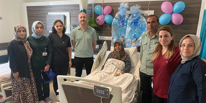53 yaşında ikiz bebek annesi oldu