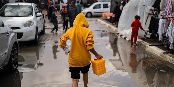 BM: Gazze'ye d�n 130 g�n sonra ilk kez 75 bin litre yak�t ula�t�r�ld�