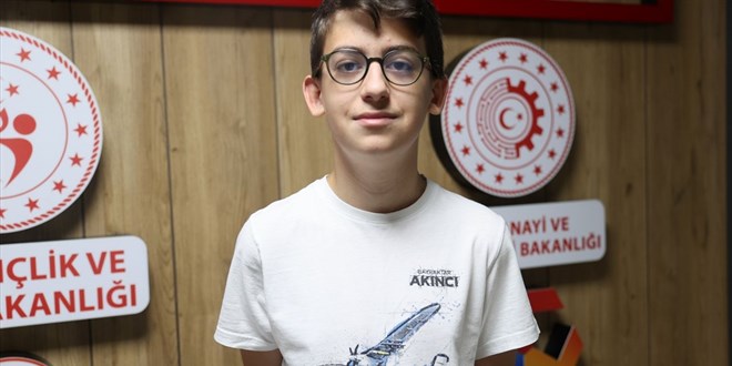 LGS'de tam puan alan renci, vefat eden amcasnn hayalini gerekletirmek istiyor