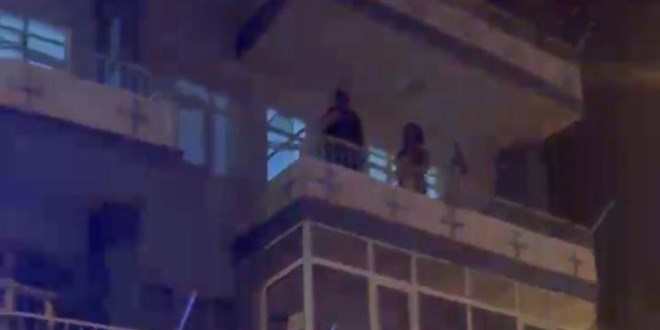 I�d�r'da deh�et: Kad�n 2. kattan at�ld�, zanl� firarda