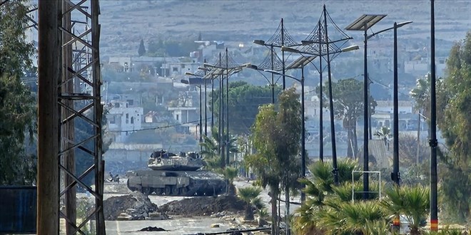 �srail, Suriye ordusuna ait tanklar� vurdu