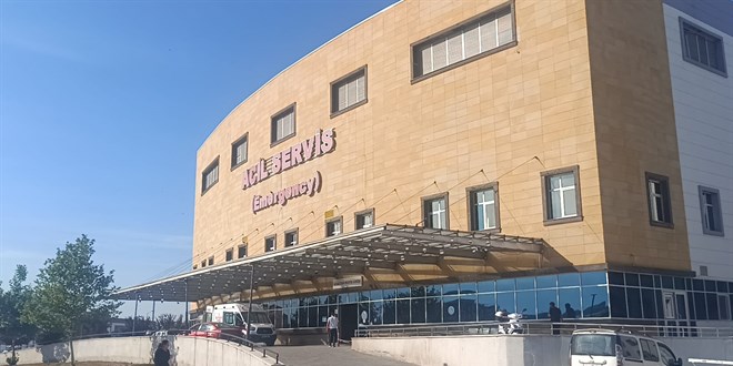 5. kattaki evlerinin penceresinden düşen çocuk hayatını kaybetti