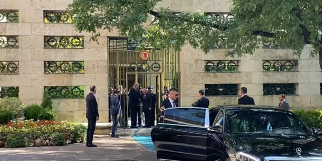 Numan Kurtulmu�, Bakan G�ler ve Komutanlarla G�r��t�