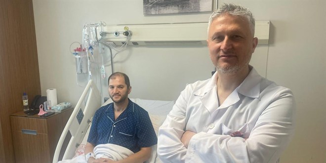 Aort hastalığı olan hasta '6 santimetrelik' kesiyle tedavi edildi