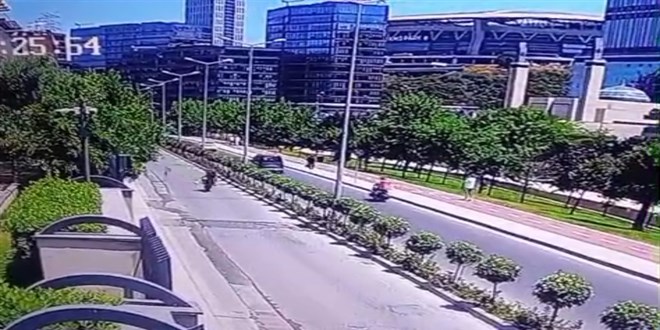 Motosikletle tek teker kazas: 17 yandaki Muharrem ld