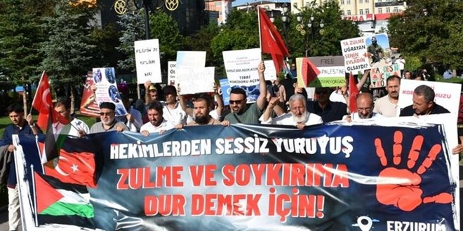 Erzurum'da sa�l�k �al��anlar� 88 haftad�r Gazze i�in y�r�yor