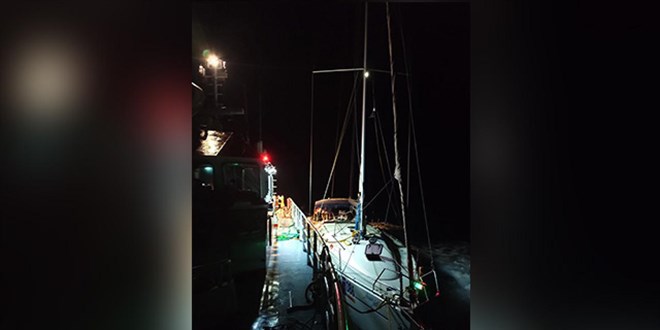 Mu�la a��klar�nda s�r�klenen teknedeki 6 ki�i kurtar�ld�