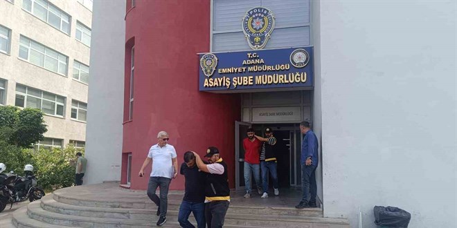 Adana'da Polis K�l���nda Doland�r�c�l�k: 4 Milyonluk Alt�n Vurgunu