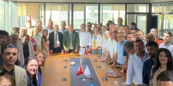 Memleket Partisi 2'nci Ola�an�st� Kurultay�'nda kapanma karar� ald�