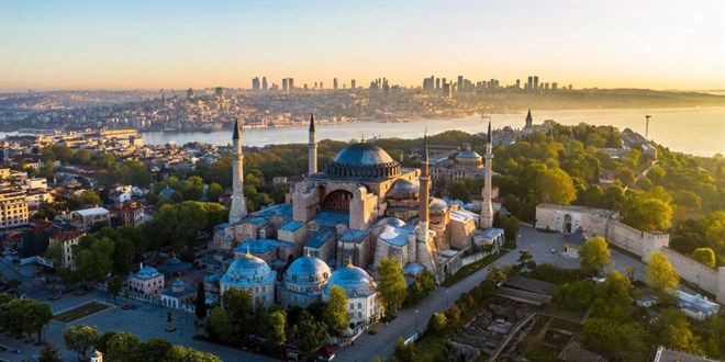 Ayasofya-i Kebir Camii 40 milyon ziyaret�iyle rekor k�rd�