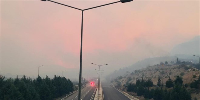 Bilecik'te D-650 karayolu çift taraflı ulaşıma kapandı