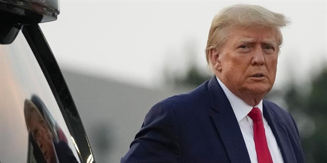 Trump, Epstein Tart��malar�n�n Y�netimi G�lgeledi�ini Savundu