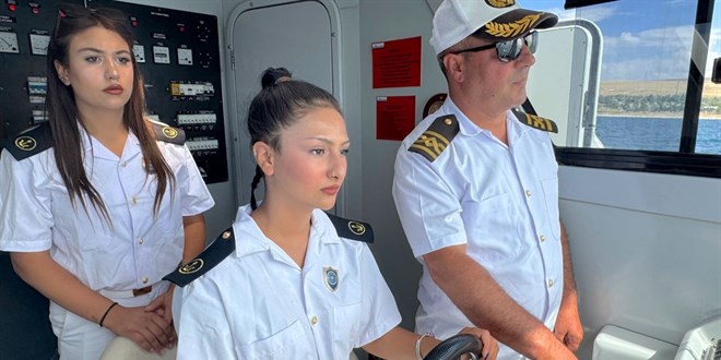 Liseli kaptanlar d�mene ge�ti