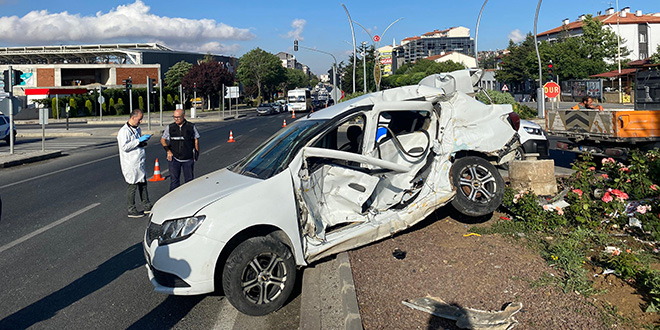 Yozgat'ta minibs ile otomobil arpt, 1 kii ld