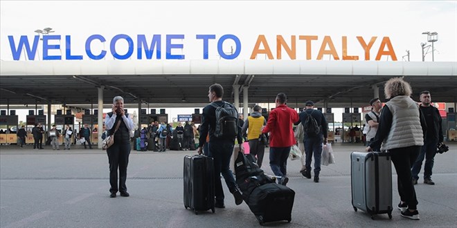 Antalya g�nl�k giri�te t�m zamanlar�n rekorunu k�rd�