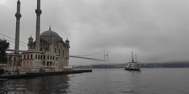 �stanbul Bo�az�'nda Yo�un Sis: G�r�� Mesafesi Azald�