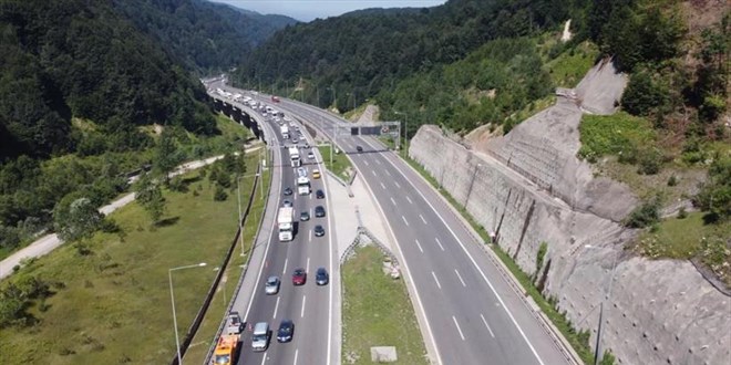 Karayollarında Çalışmalar Nedeniyle Kontrollü Ulaşım Uyarısı