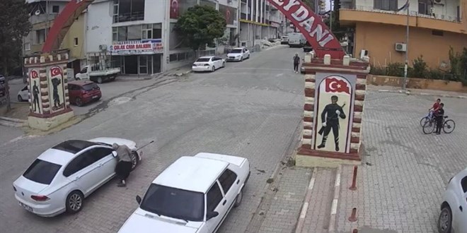 Otomobil G�rme Engelli Vatanda�a �arpt�