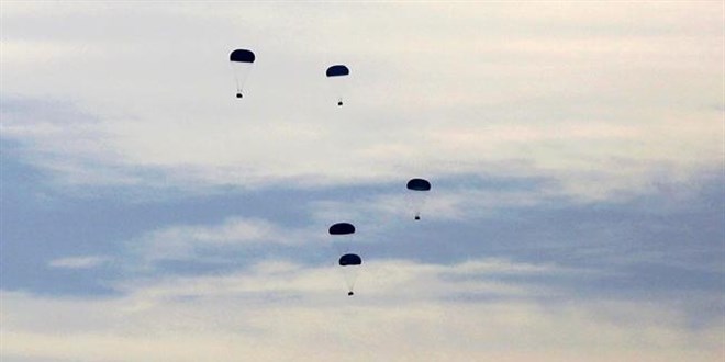 Belçika'dan Gazze Şeridi'nde ilk kez havadan yardım