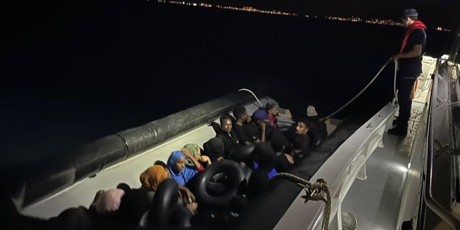 �zmir'de denizde ve karada 83 d�zensiz g��men yakaland�