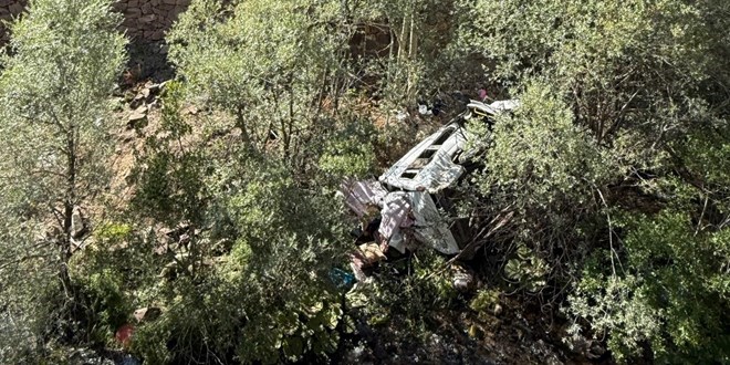 i minibs uurumdan yuvarland: 4 l, 18 yaral - Son Dakika Haber