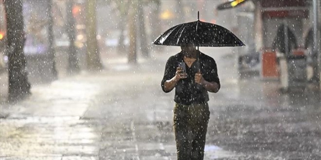 Meteoroloji'den Kuvvetli Yağış ve Fırtına Uyarısı