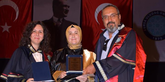 50 Yandaki 5 ocuk Annesinden niversite Birincilii!
