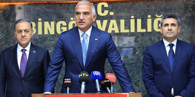 Bakan Ersoy: Turizmi ilk kez stratejik sektr ilan ettik