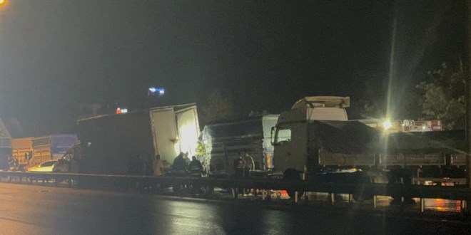 1 ki�inin �ld��� zincirleme kazayla ilgili 2 s�r�c� tutukland�