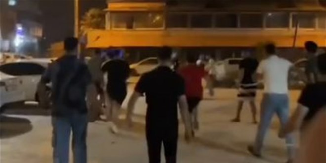 İhbara gelen polislere bıçak çeken 4 kişi gözaltına alındı