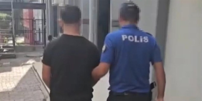 Mterisine yumruk atp bayltt: O taksici gzaltna alnd
