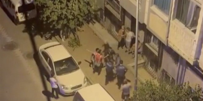 stanbul'da kk ocuk, kavgay ayran polise yumruk att