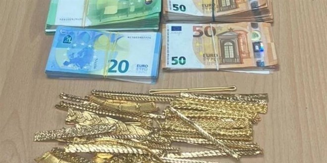 Kapıkule Sınırında kaçak 166 bin euro ve altın ele geçirildi