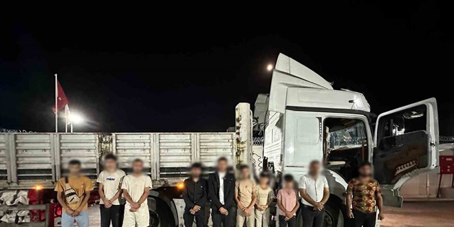 Konya'da tr basknnda 9 kaak gmen ve milyonluk sigara!