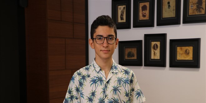 Depremde Ailesini Kaybeden Yusuf'un LGS Ba�ar� Hikayesi