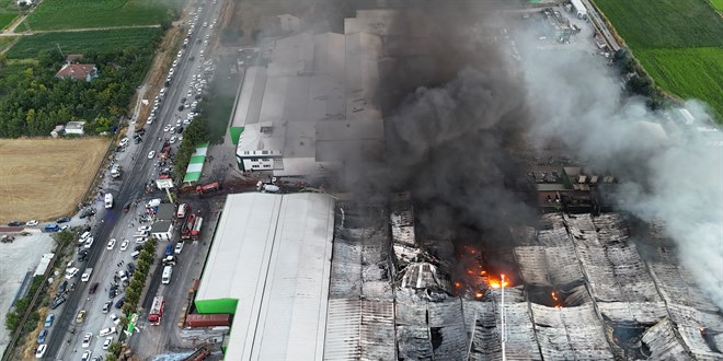 Bal�kesir'de iki i��inin �ld��� fabrika yang�n�nda 1 tutuklama