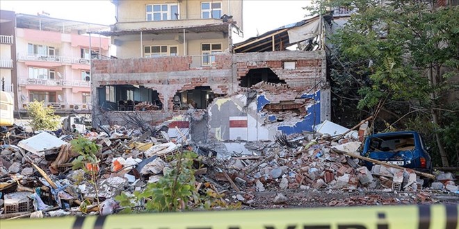 Bal�kesir'deki depremde y�k�lan binan�n sahibi tutukland�