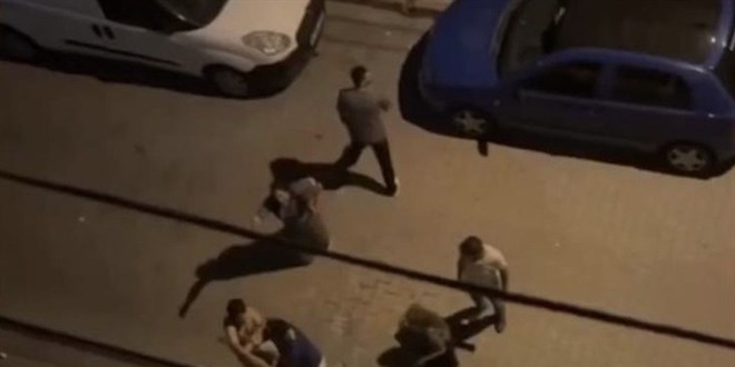 stanbul'da iki ailenin tal sopal kavgas kamerada - Son Dakika Haber